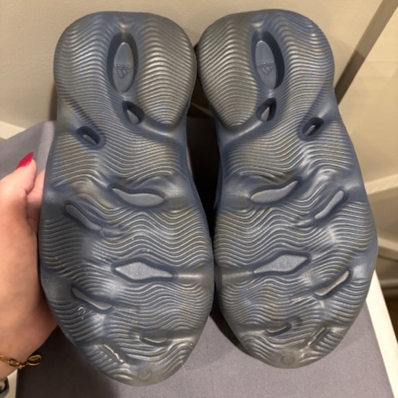 Yeezy Foam Runner “Mineral Blue” (Size 7) - Picture 3 of 4